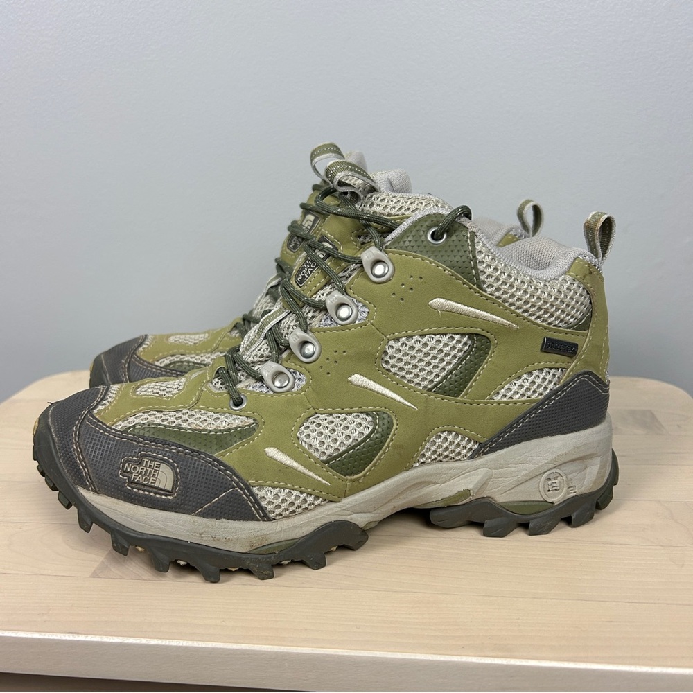 The North Face Hedgehog Hiking Boots Women's 6.5 High Top Green Goretex Gorpcore
